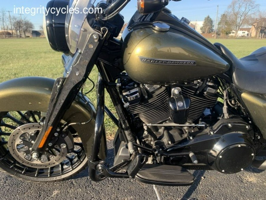 2017 Harley-Davidson® FLHRXS - Road King® Special
