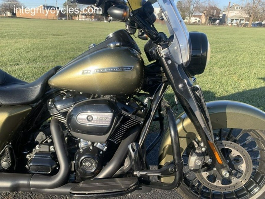 2017 Harley-Davidson® FLHRXS - Road King® Special