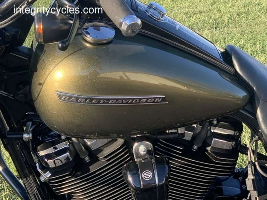 2017 Harley-Davidson® FLHRXS - Road King® Special