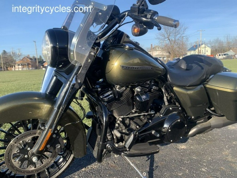 2017 Harley-Davidson® FLHRXS - Road King® Special
