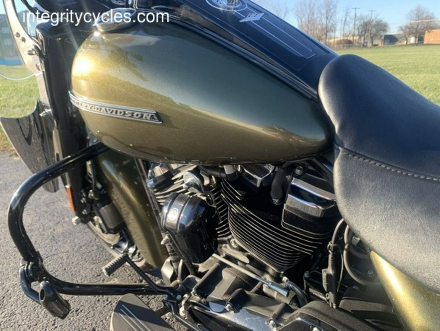2017 Harley-Davidson® FLHRXS - Road King® Special