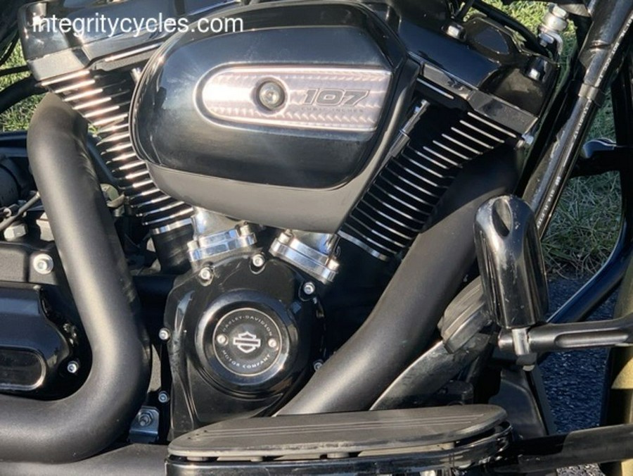 2017 Harley-Davidson® FLHRXS - Road King® Special