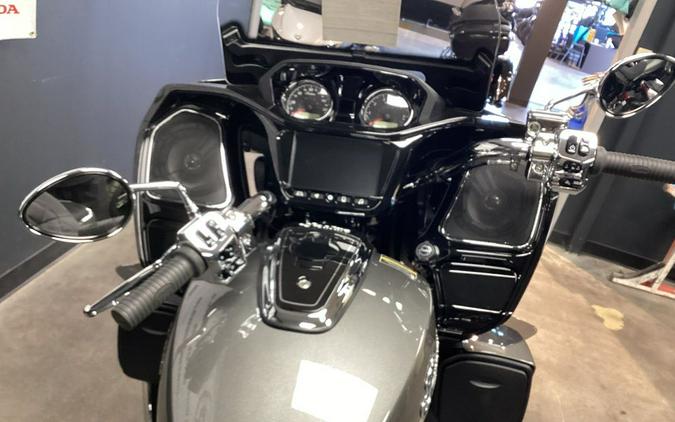 2024 Indian Motorcycle® Pursuit® Limited® with PowerBand Audio Package Titanium/Black Metallic