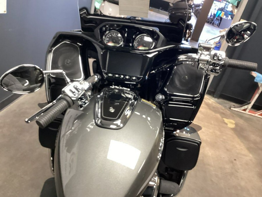 2024 Indian Motorcycle® Pursuit® Limited® with PowerBand Audio Package Titanium/Black Metallic