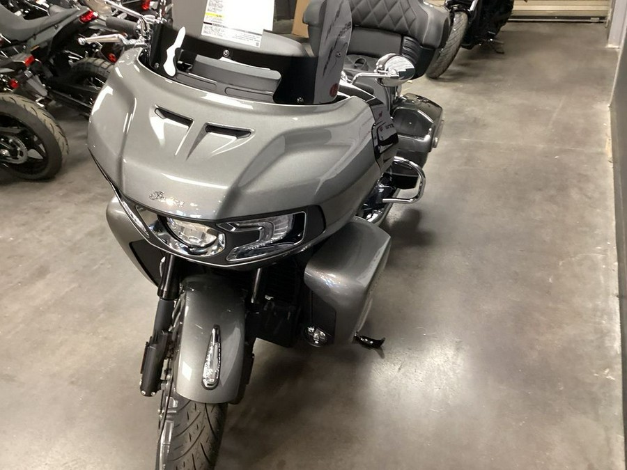 2024 Indian Motorcycle® Pursuit® Limited® with PowerBand Audio Package Titanium/Black Metallic