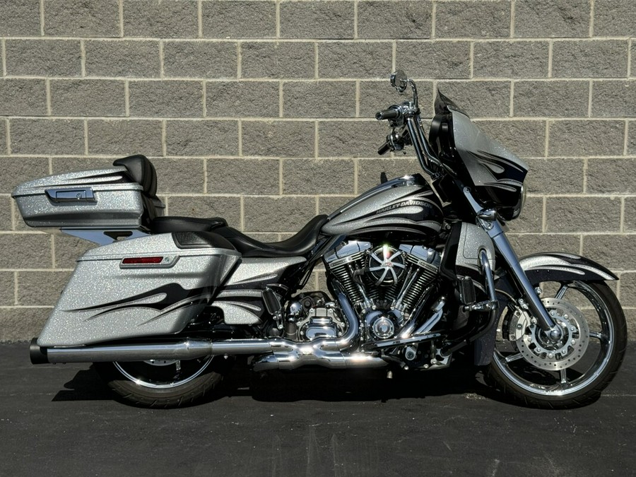 FLHXSE 2015 CVO Street Glide