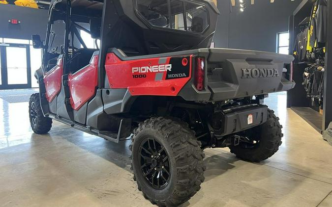 2023 Honda® Pioneer 1000-6 Deluxe Crew