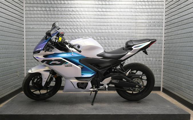 2025 YAMAHA YZF-R3