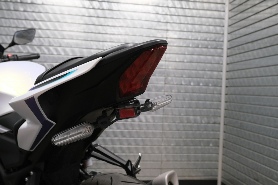 2025 YAMAHA YZF-R3