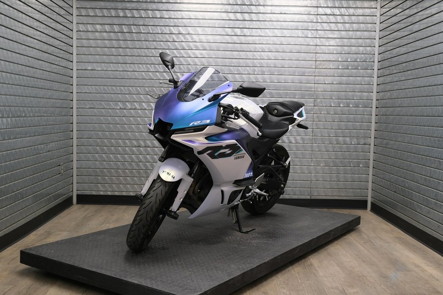 2025 YAMAHA YZF-R3