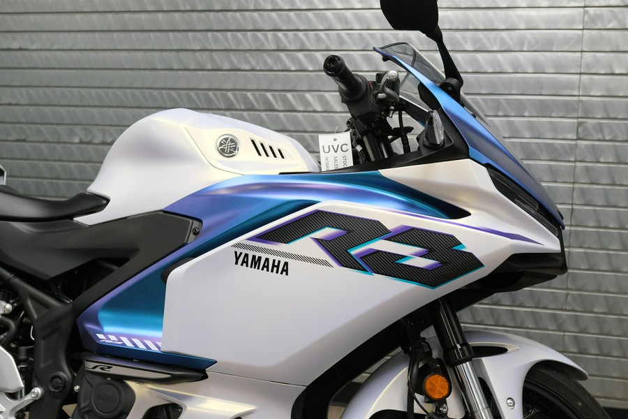2025 YAMAHA YZF-R3