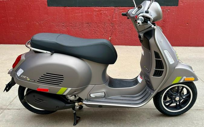 2024 Vespa GTS Super 300 Tech