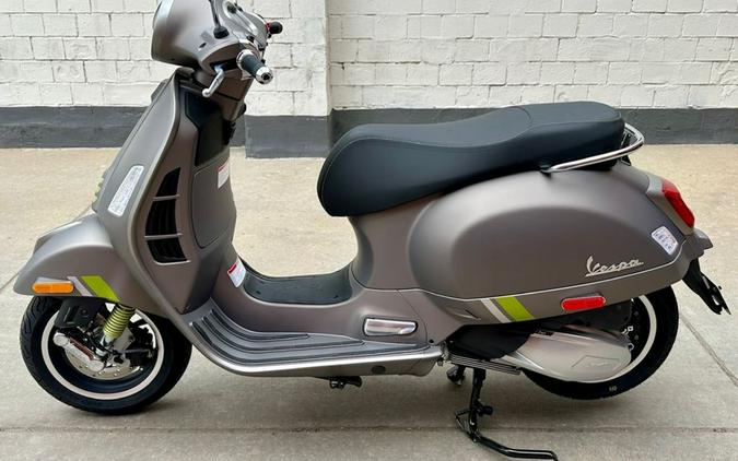 2024 Vespa GTS Super 300 Tech