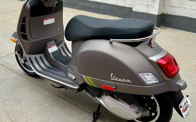 2024 Vespa GTS Super 300 Tech