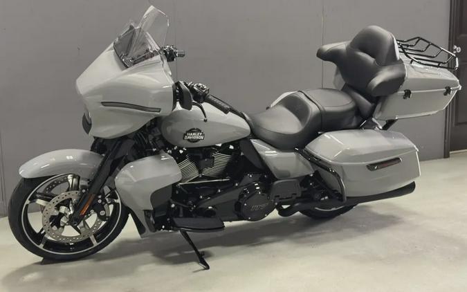 FLHXU 2025 Street Glide® Ultra