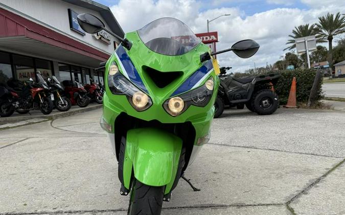 2024 Kawasaki Ninja® ZX™-14R 40th Anniversary Edition ABS