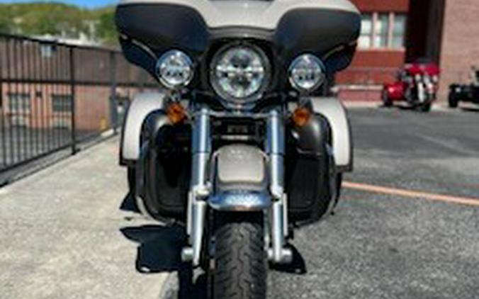 2023 Harley-Davidson® Tri Glide® Ultra FLHTCUTG