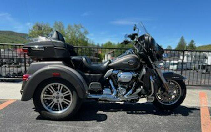 2023 Harley-Davidson® Tri Glide® Ultra FLHTCUTG