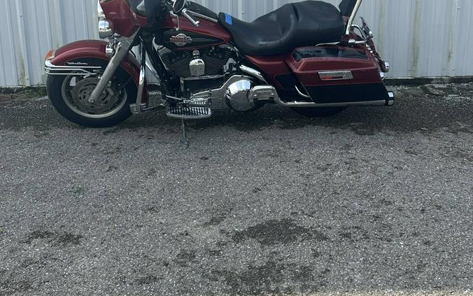 2006 Harley-Davidson® Electra Glide® Ultra Classic® Fire Red Pearl/Vivid Black
