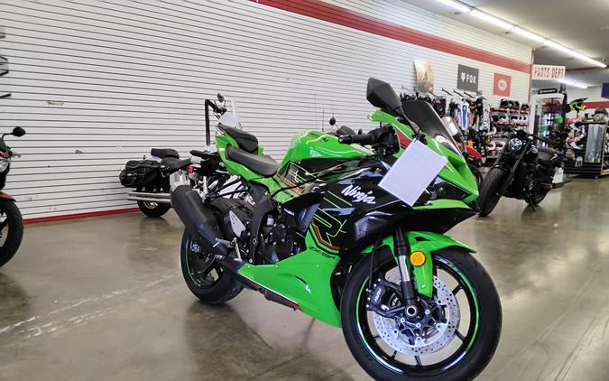 2025 Kawasaki NINJA ZX-6R
