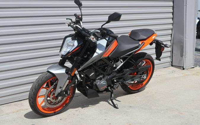 2023 KTM KTM Duke 200