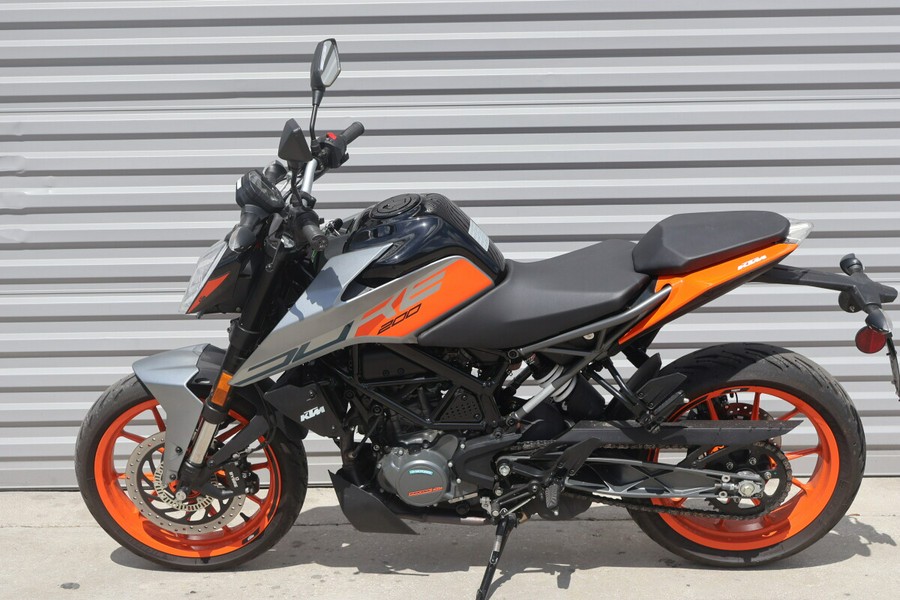 2023 KTM KTM Duke 200