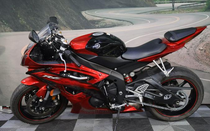 2011 Yamaha YZF-R6 Candy Red/Raven