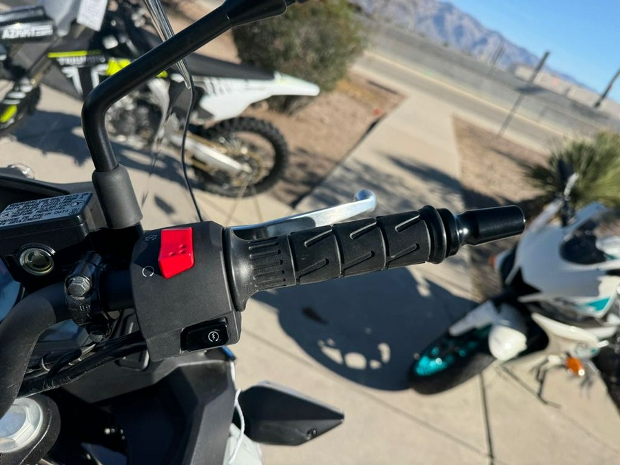 2022 Kawasaki Versys®-X 300 ABS