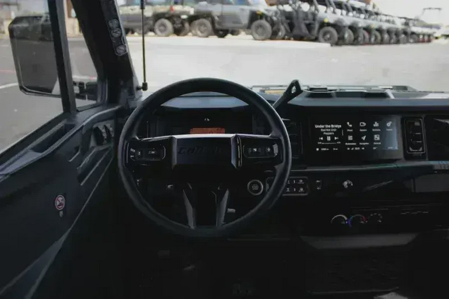 2026 CAN-AM DEFENDER MAX LIMITED CAB HD11