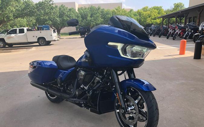 2024 Harley-Davidson® Road Glide® Blue Burst - Black Finish