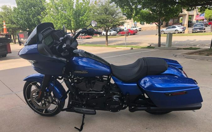 2024 Harley-Davidson® Road Glide® Blue Burst - Black Finish