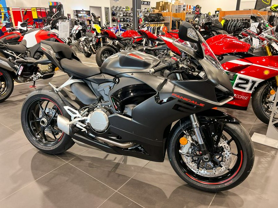 New 2025 Ducati PANIGALE V2 Stealth Black