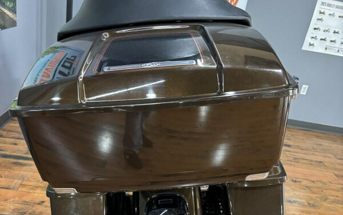 2013 Harley-Davidson® Road King® BRONZE/ANN BLK W/ PINSTRIPE