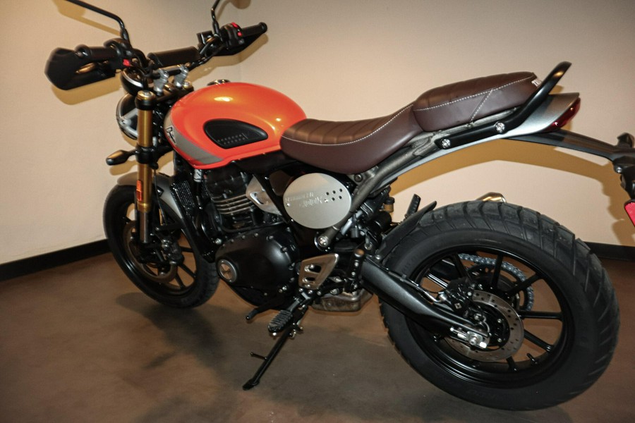 2026 Triumph SCRM400X