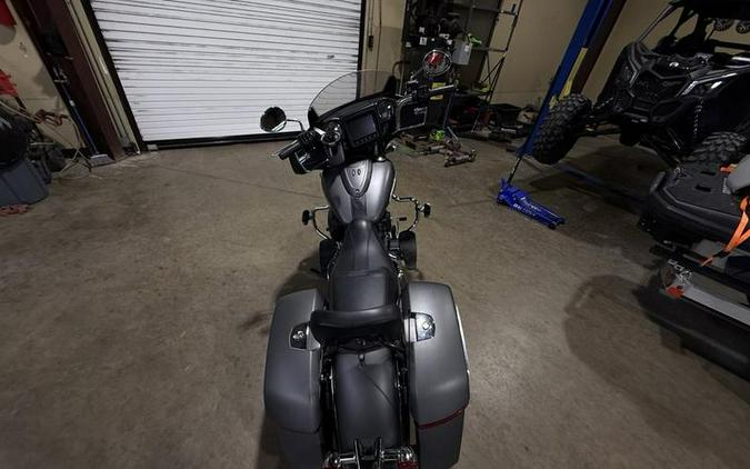 2020 Indian Motorcycle® Chieftain® Titanium Smoke