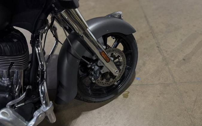 2020 Indian Motorcycle® Chieftain® Titanium Smoke