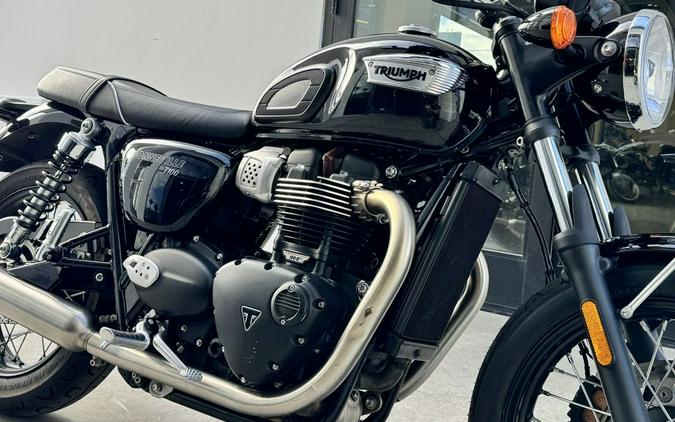 2022 Triumph Bonneville T100 Jet Black