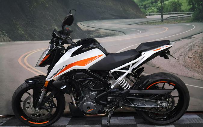 2022 KTM 390 Duke