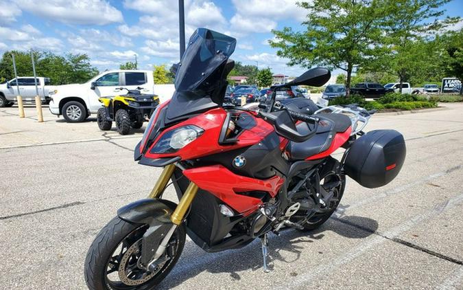 2016 BMW S 1000 XR Premium Racing Red