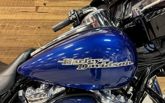 2017 Harley-Davidson® Street Glide® Special Superior Blue FLHXS