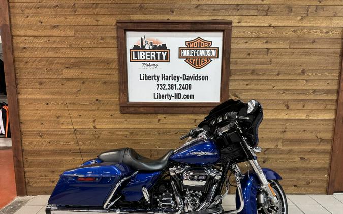 2017 Harley-Davidson® Street Glide® Special Superior Blue FLHXS