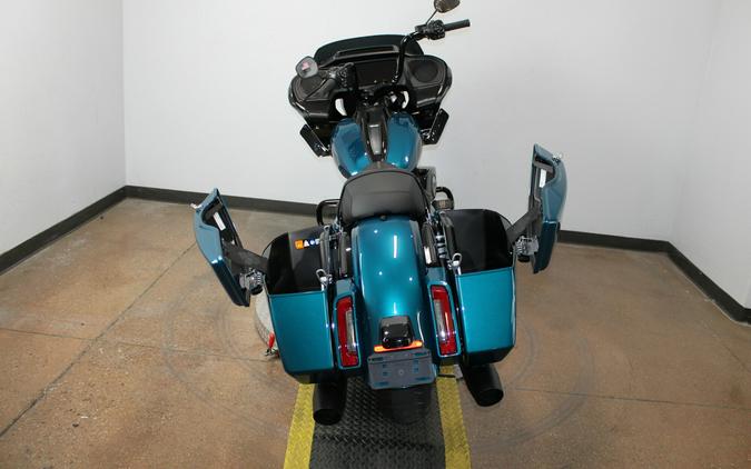 2026 Harley-Davidson® Road Glide® TEAL THUNDR/BLK W/ PINSTRIP