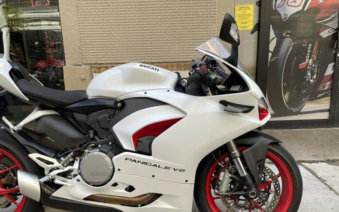 2023 Ducati Panigale V2 White Rosso Livery