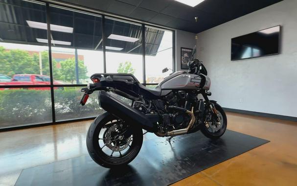 2026 Harley-Davidson® Pan America® 1250 ST Dark Billiard Gray