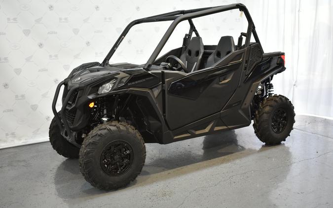 2025 Can-Am™ Maverick Trail DPS 1000