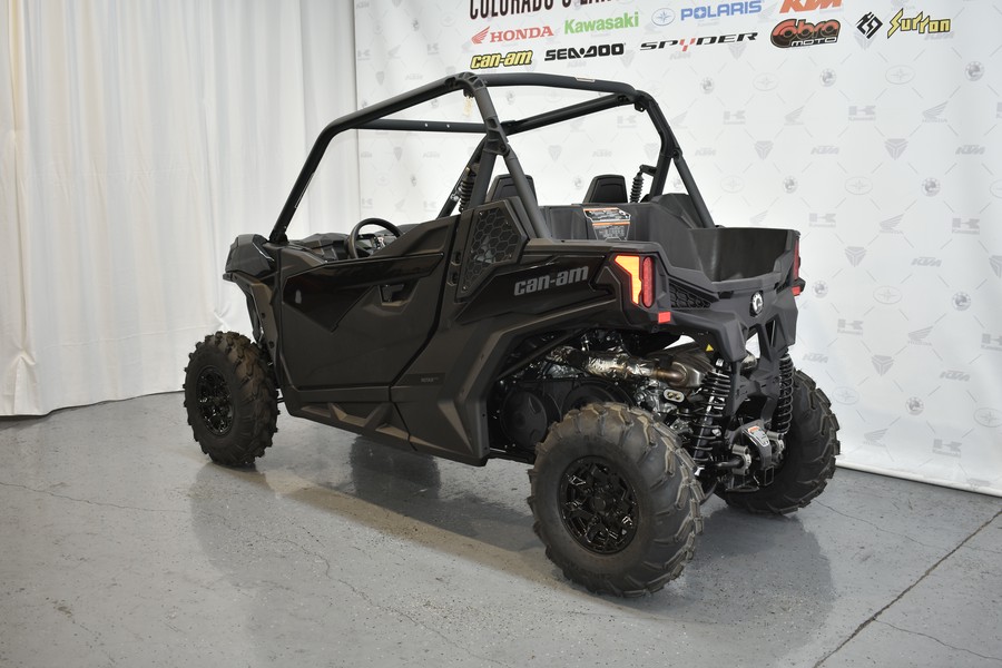 2025 Can-Am™ Maverick Trail DPS 1000