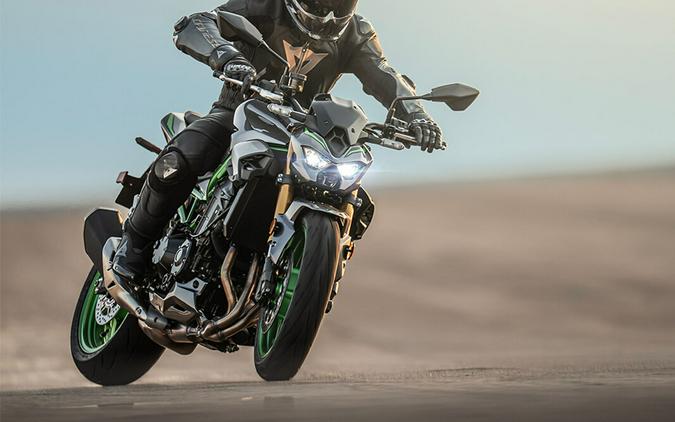 2025 Kawasaki Z900 SE ABS