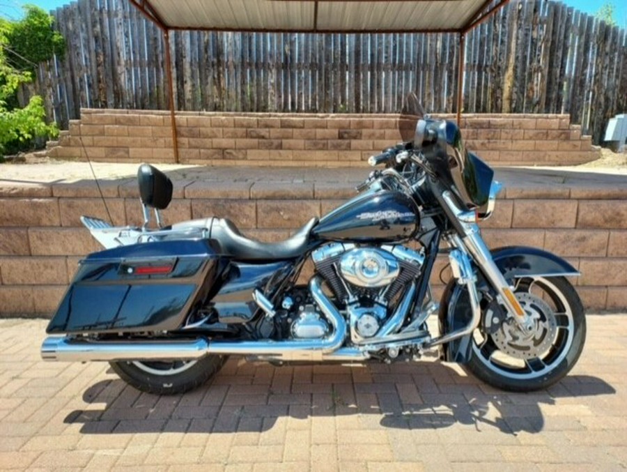 2013 Harley-Davidson Street Glide Midnight Pearl