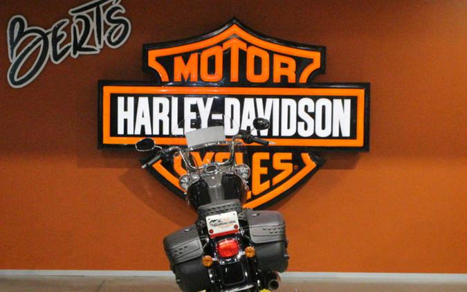 2021 Harley-Davidson® FLHC - Heritage Classic