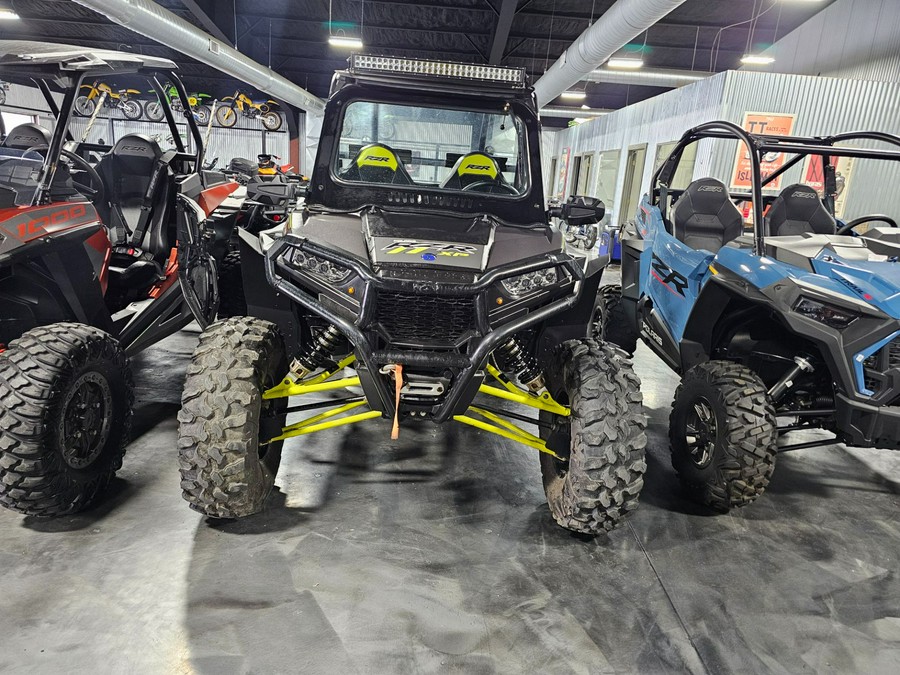 2016 Polaris RZR XP® 1000 EPS